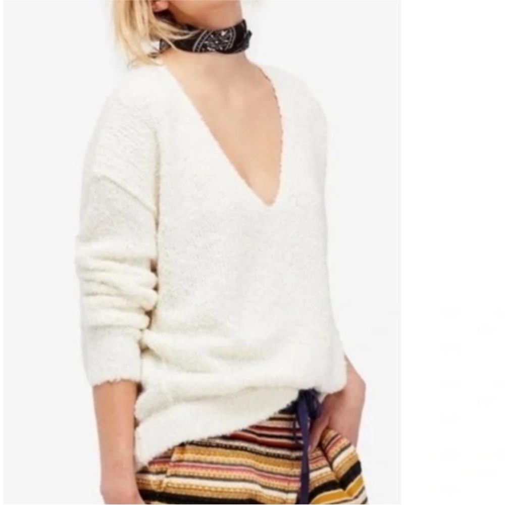 Free People Classic Ivory Alpaca Blend V- Neck Oversized Sweater, Size L, NWT